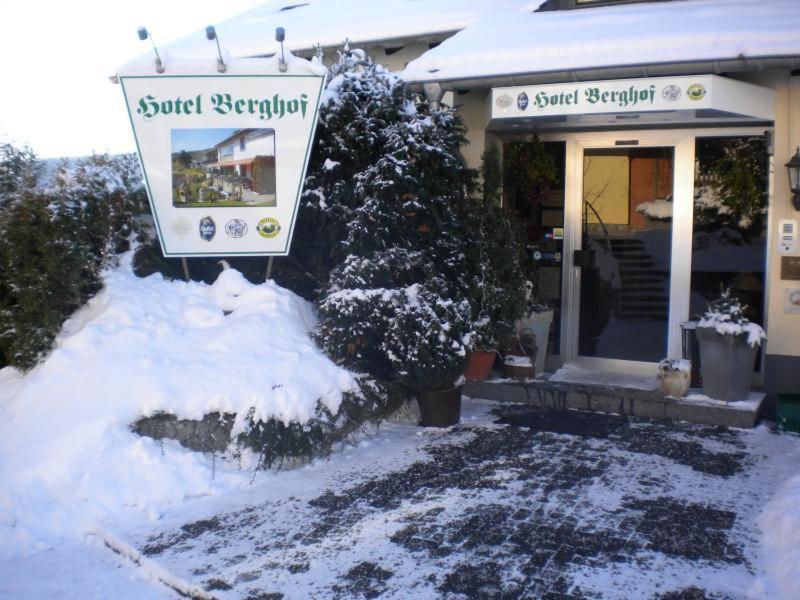 Hotel Pension Haus Berghof Hellenthal Exterior photo