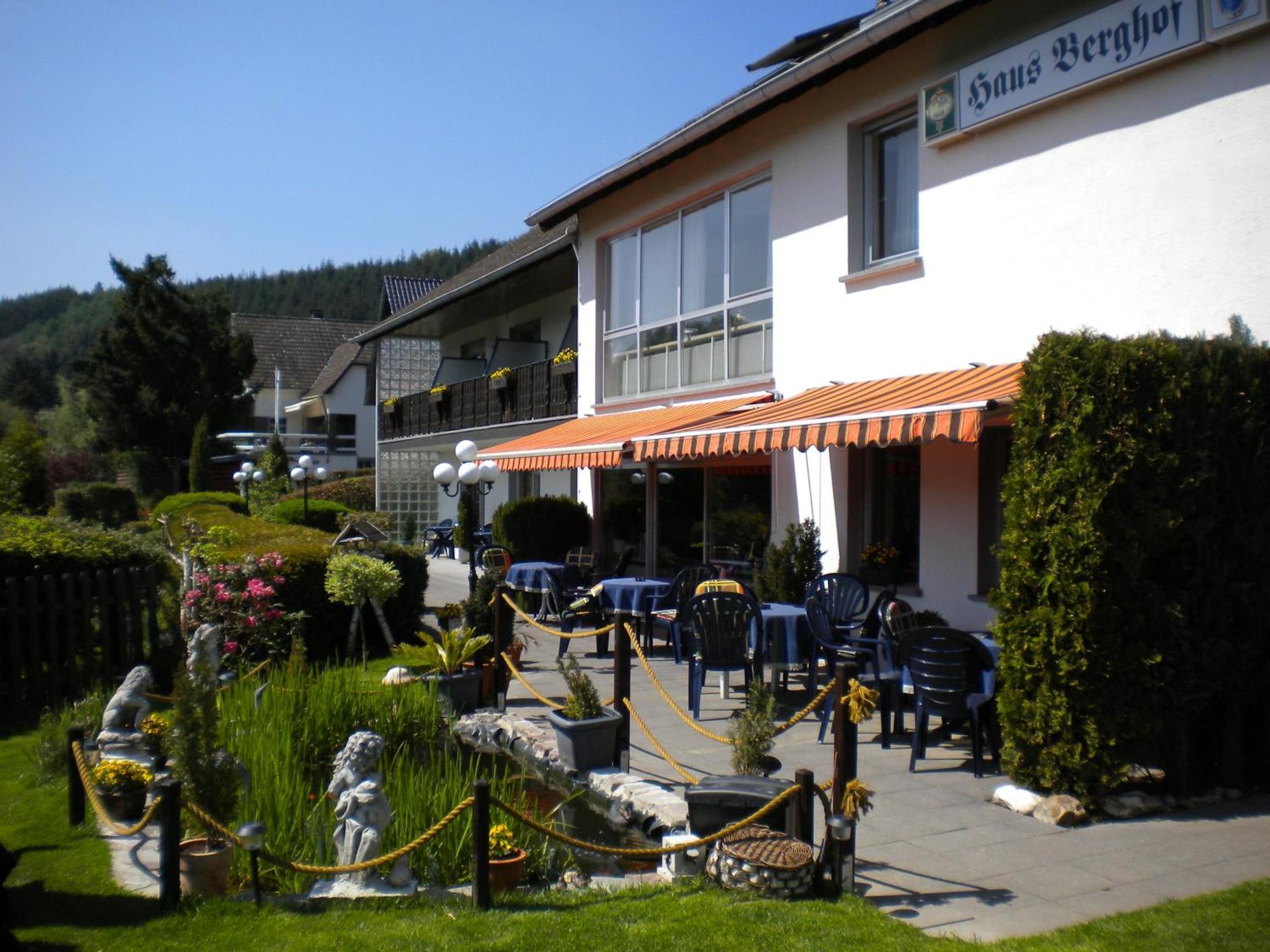 Hotel Pension Haus Berghof Hellenthal Exterior photo