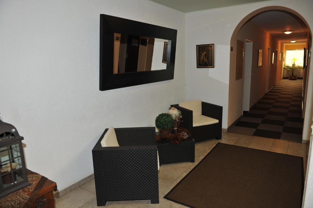 Hotel Pension Haus Berghof Hellenthal Exterior photo